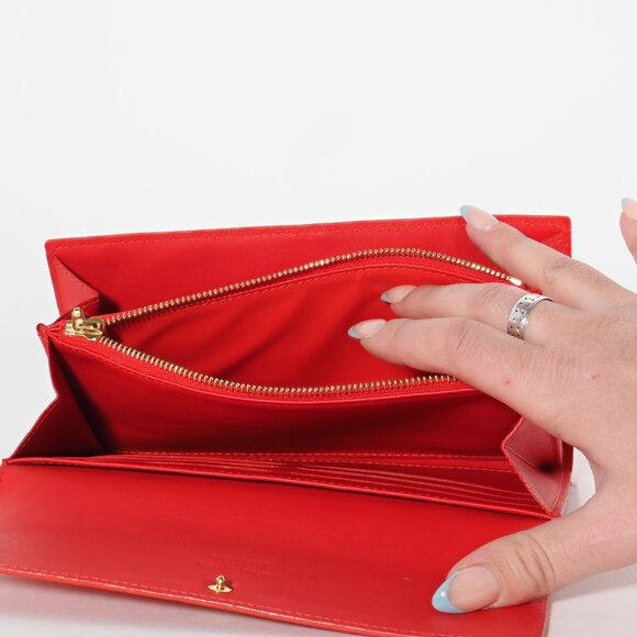 Louis Vuitton Vernis Monogram Sarah Wallet in Pomme d’Amour Red Patent - Picture 6 of 10